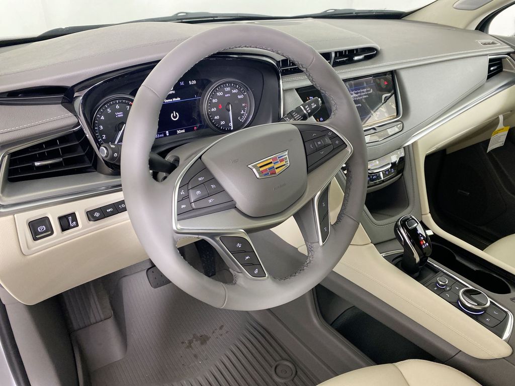 2025 Cadillac XT5 Premium Luxury 10