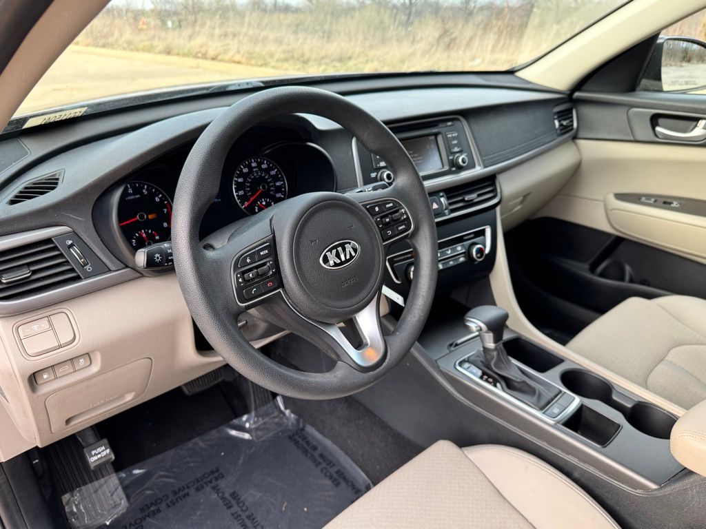2016 Kia Optima LX photo