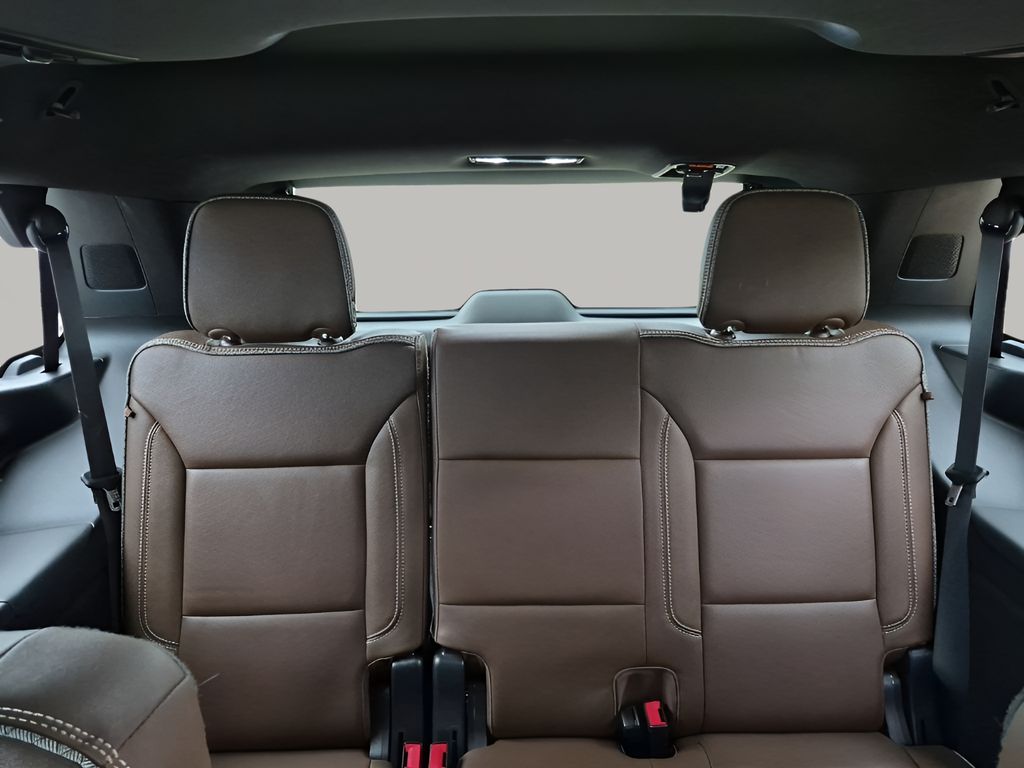 Used 2023 White Chevrolet High Country image 26