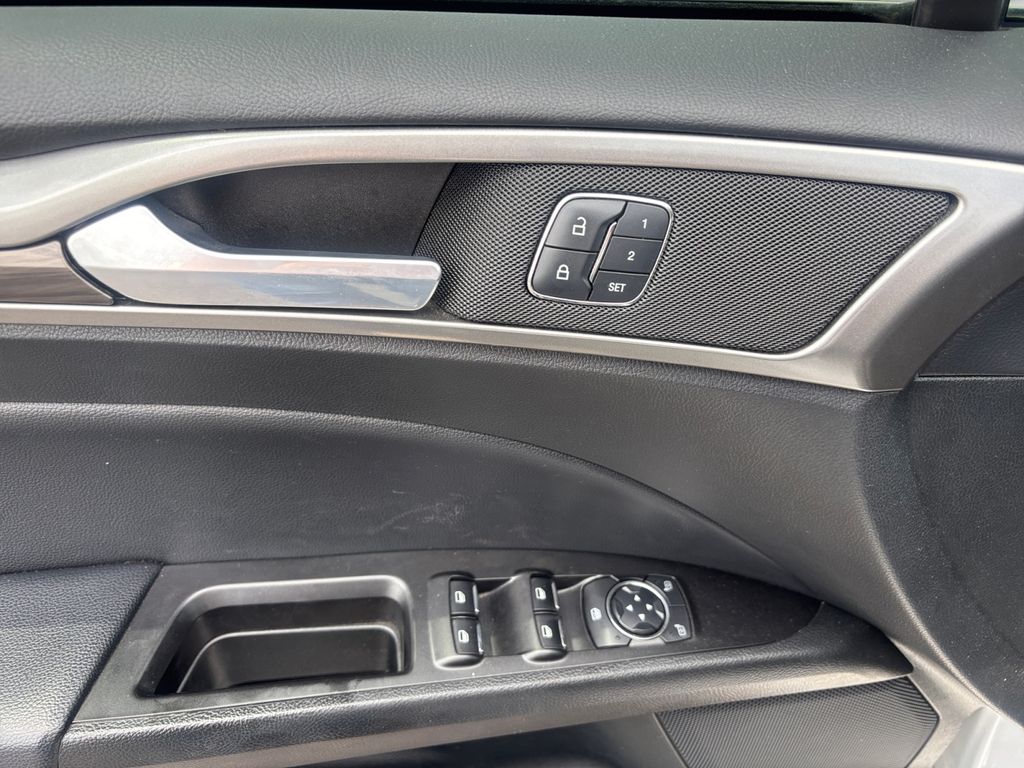 2017 Ford Fusion SE Silver at Phil Fitts Ford