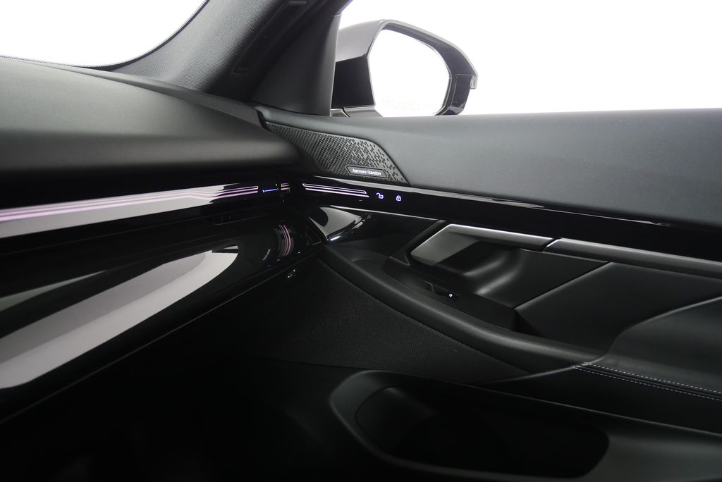 Thumbnail: 2024 BMW 5 Series - 32
