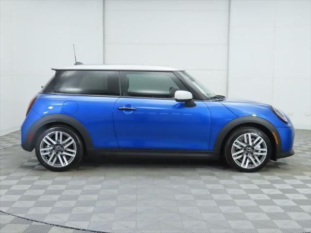 Thumbnail: 2026 MINI Cooper - 4