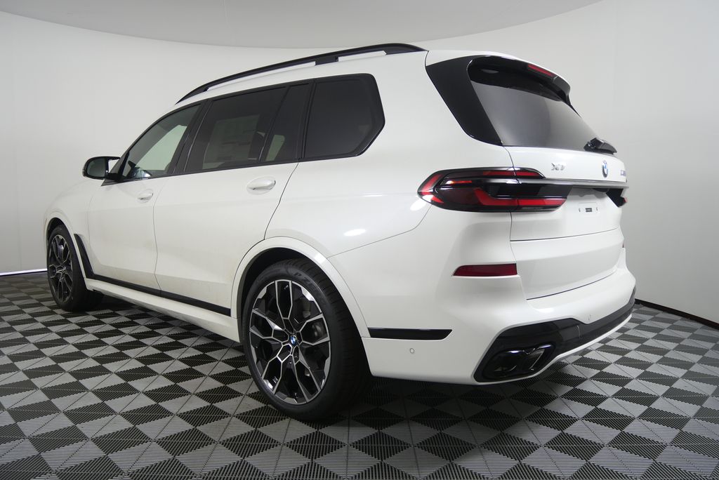 Thumbnail: 2027 BMW X7 - 5
