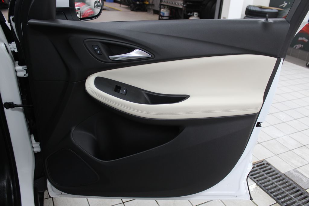 Thumbnail: 2023 Buick Encore GX - 24