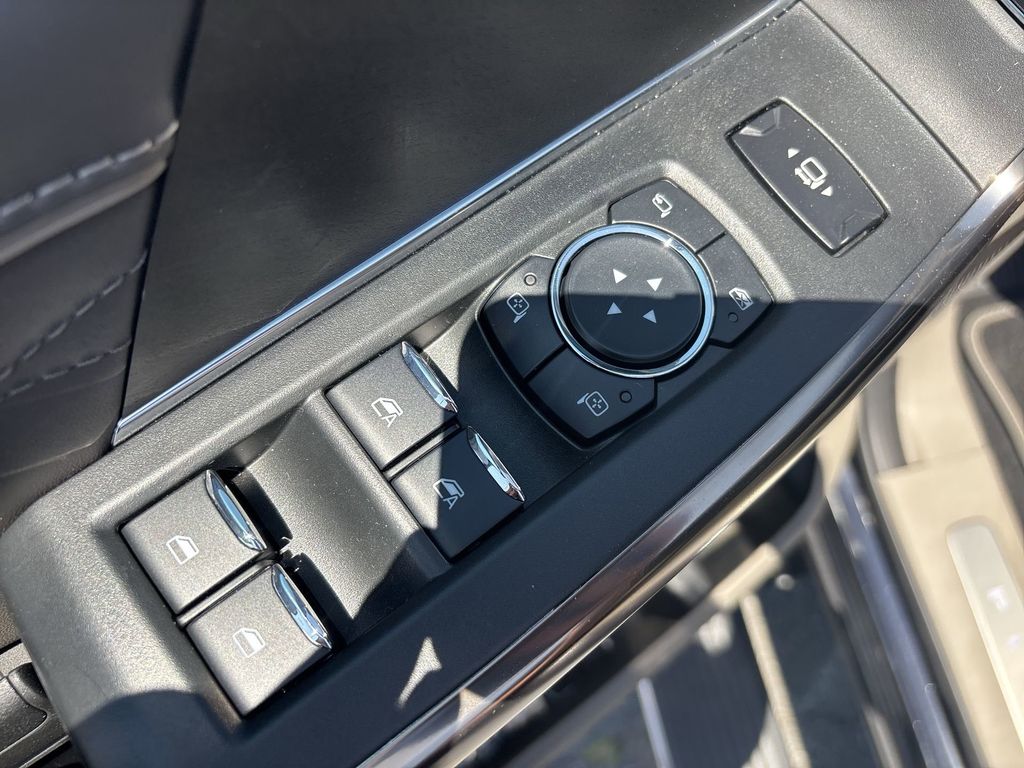 New 2026 Agate Black Metallic Ford F-350® Platinum® image 15