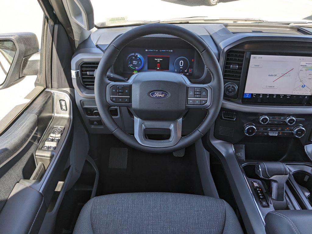 2025 Ford F-150 Lightning XLT