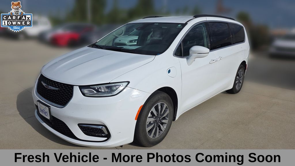 2022 Chrysler Pacifica Hybrid Touring L