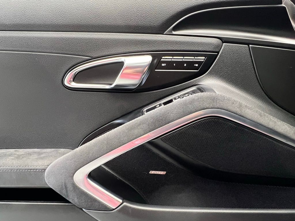 Thumbnail: 2018 Porsche 718 Cayman - 19