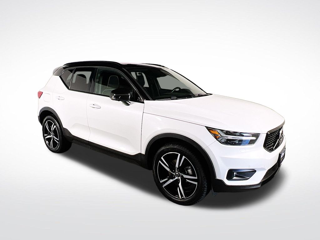 Used 2021 Volvo XC40 R-Design with VIN YV4162UM6M2410028 for sale in Gladstone, OR