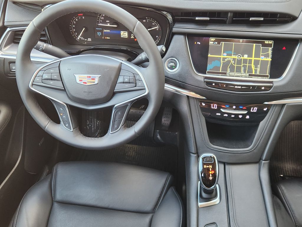 2018 Cadillac XT5 Luxury White at Bayshore Chrysler Jeep Dodge Ram