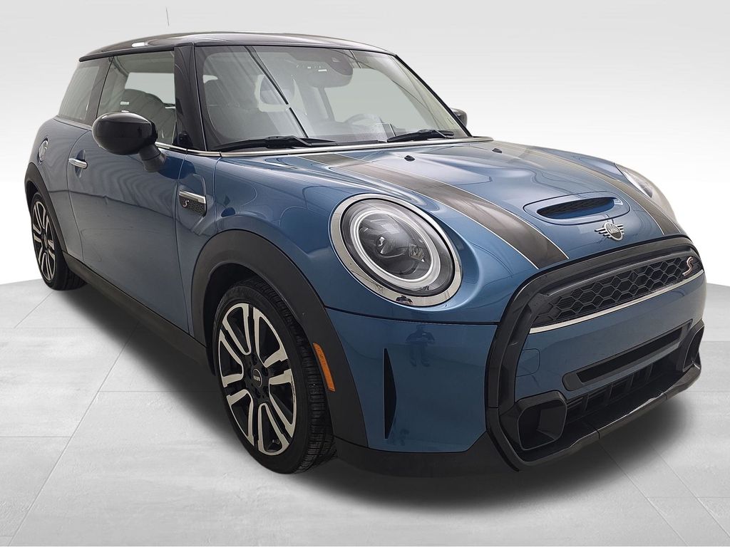 2023 Mini Cooper Hardtop Base photo 2