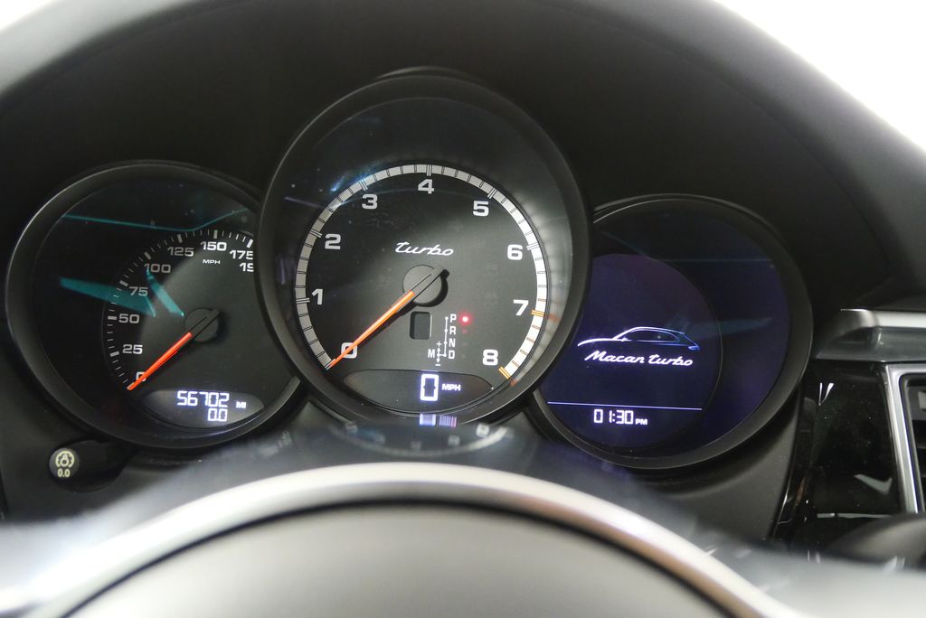 2018 Porsche Macan Turbo 21