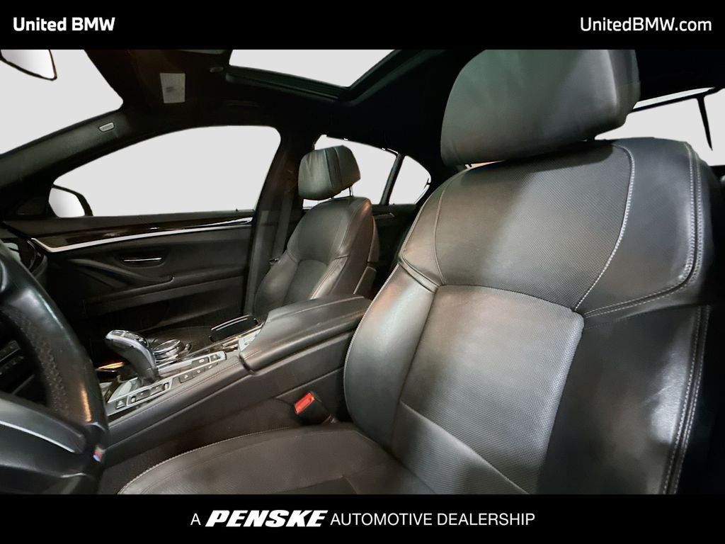 Thumbnail: 2016 BMW 5 Series - 5