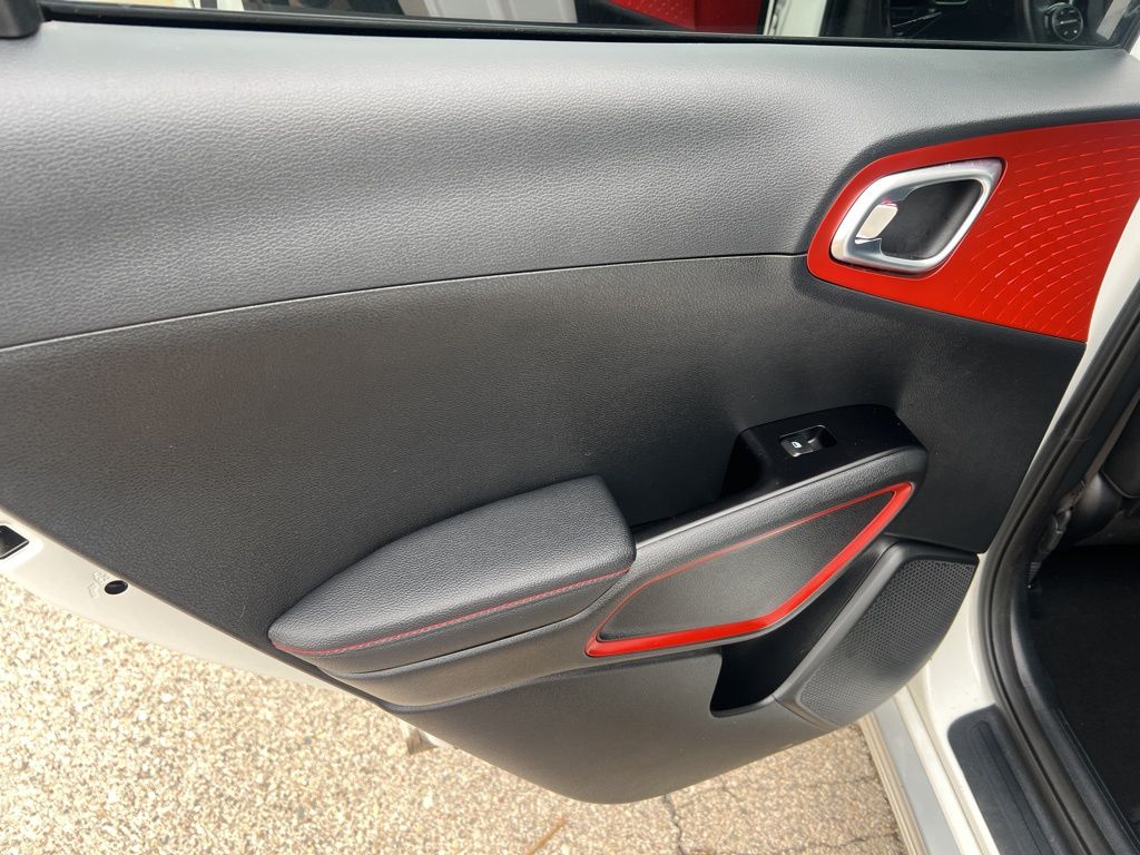 2023 Kia Soul GT-Line photo