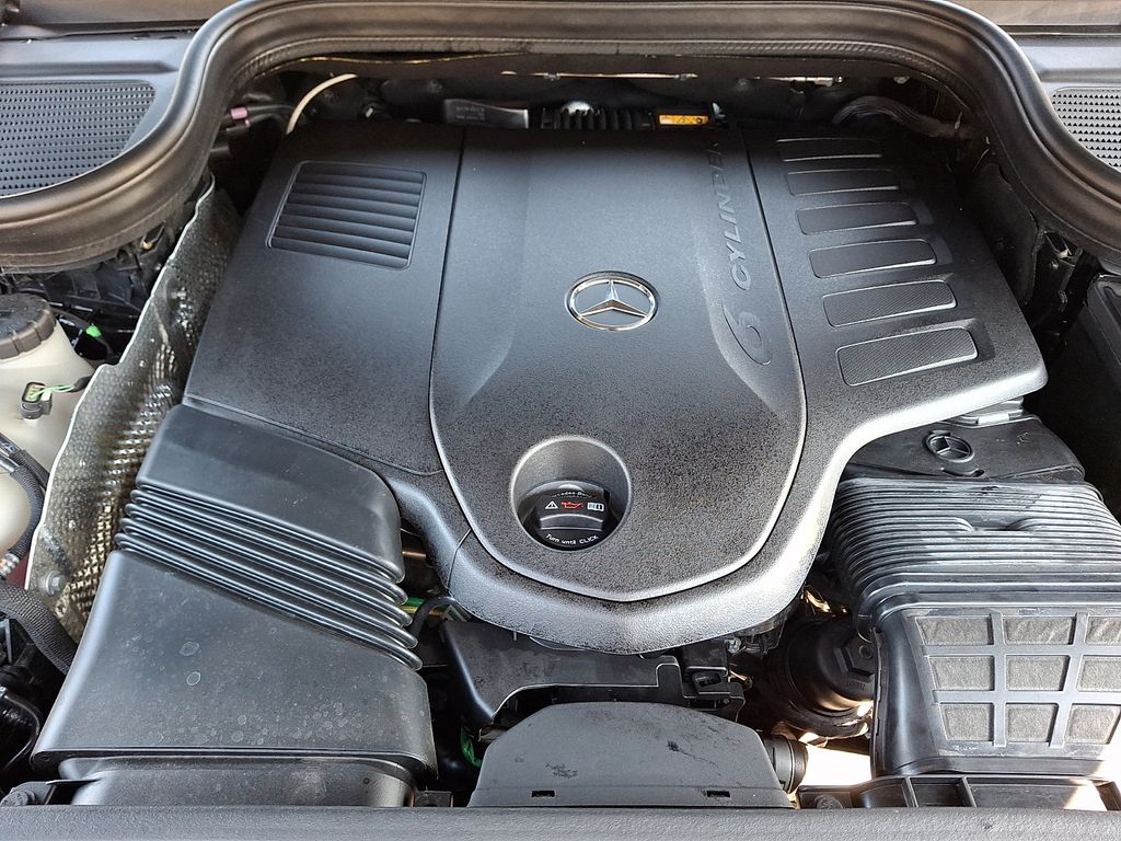 Thumbnail: 2025 Mercedes-Benz GLE - 28