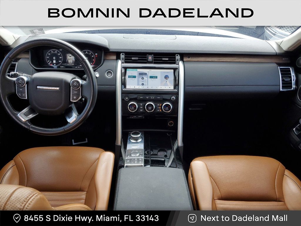 2018 Land Rover Discovery HSE photo