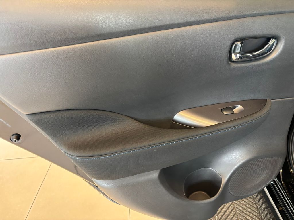 2024 Nissan Leaf S