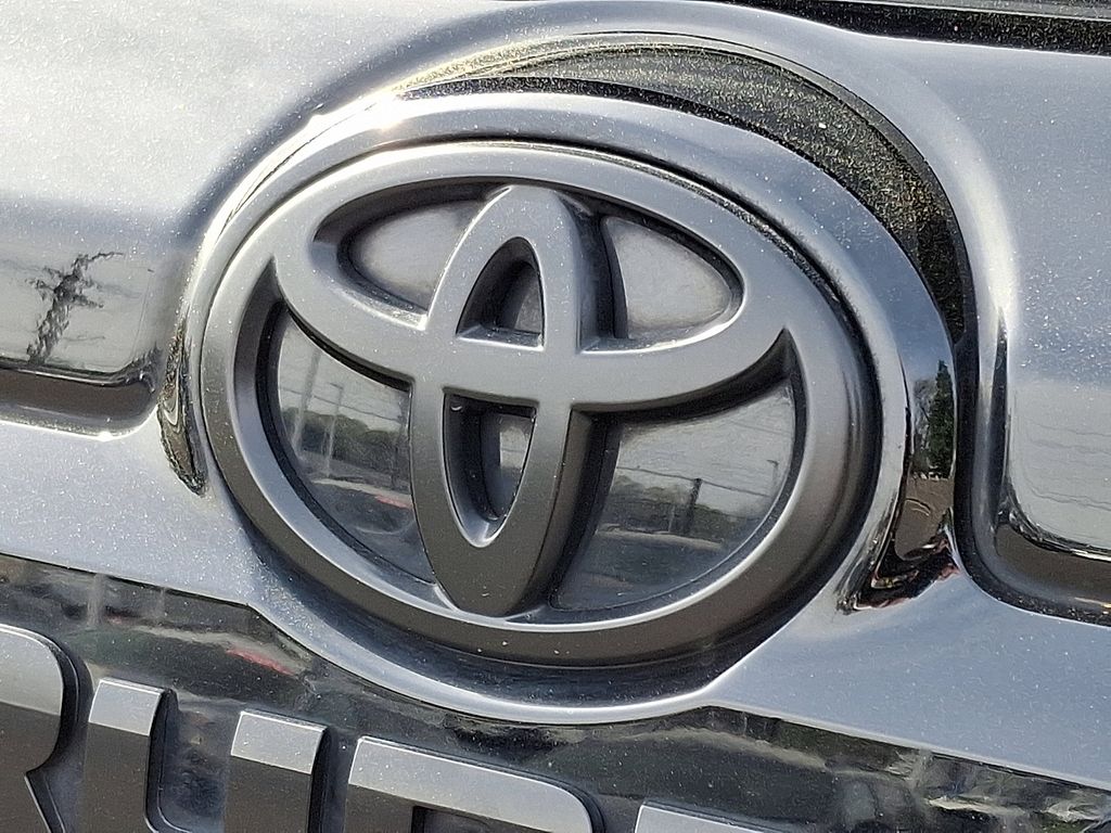 2020 Toyota 4Runner Limited 30