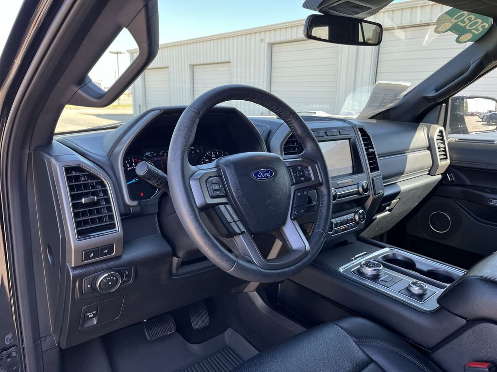 2020 Ford Expedition XLT 10