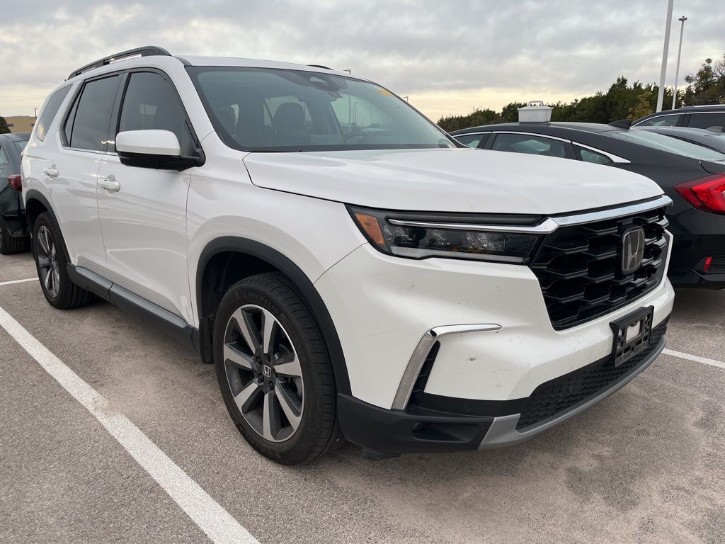 Thumbnail: 2023 Honda Pilot - 2