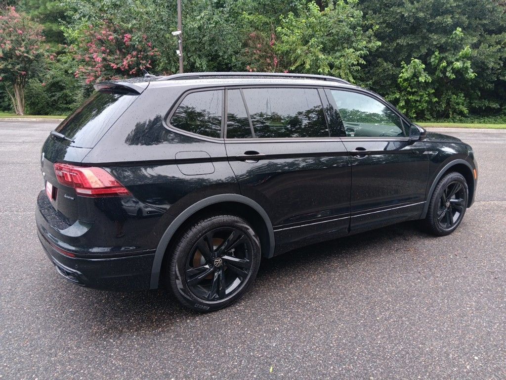 2024 Volkswagen Tiguan 2.0T SE R-Line Black 5