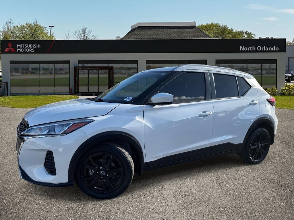 2023 Nissan Kicks SV