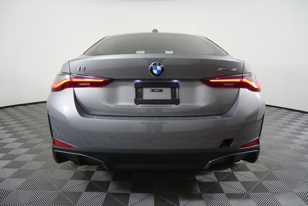 Thumbnail: 2026 BMW i4 - 4