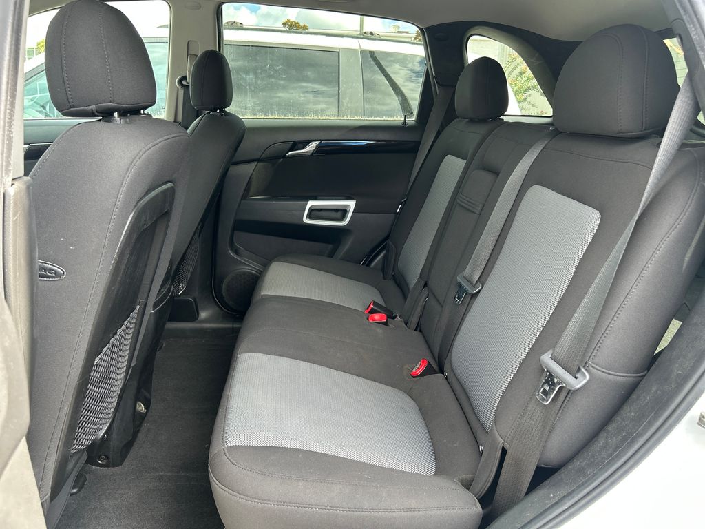 Used 2013 White Chevrolet LT image 10