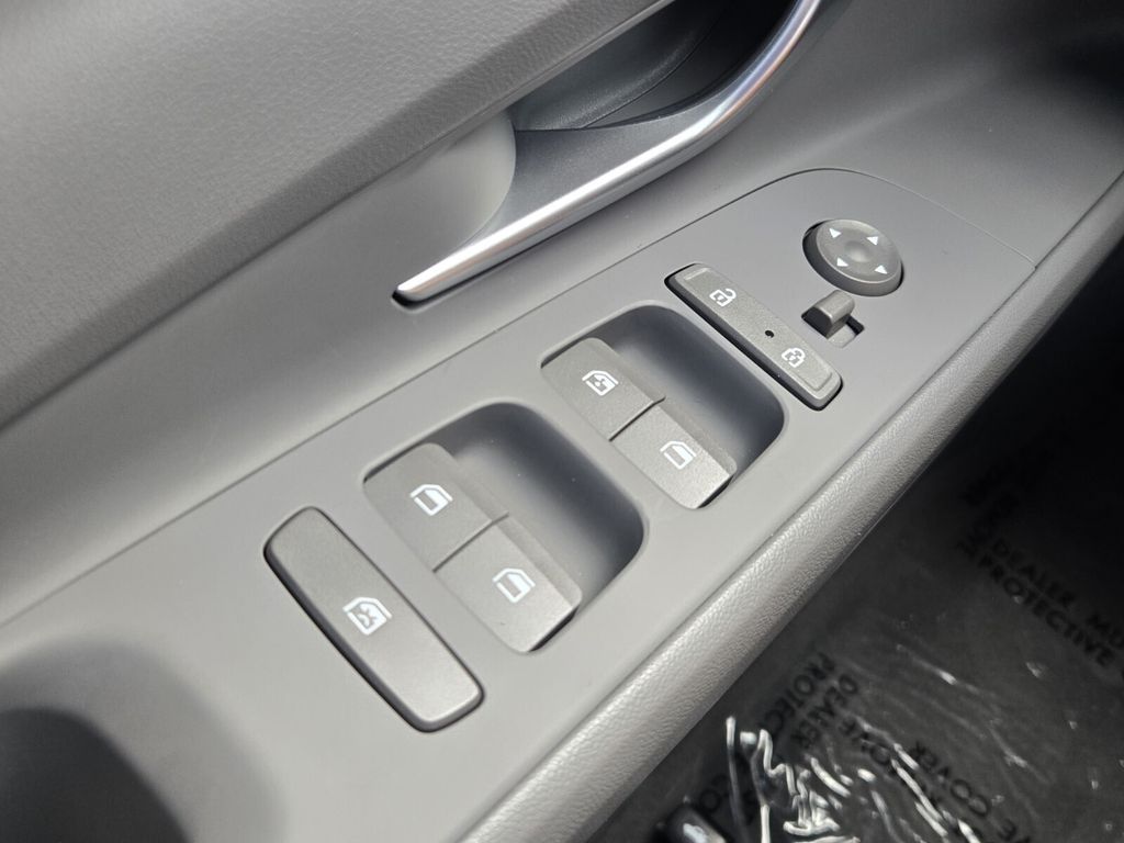 2023 Hyundai Elantra - $19,599