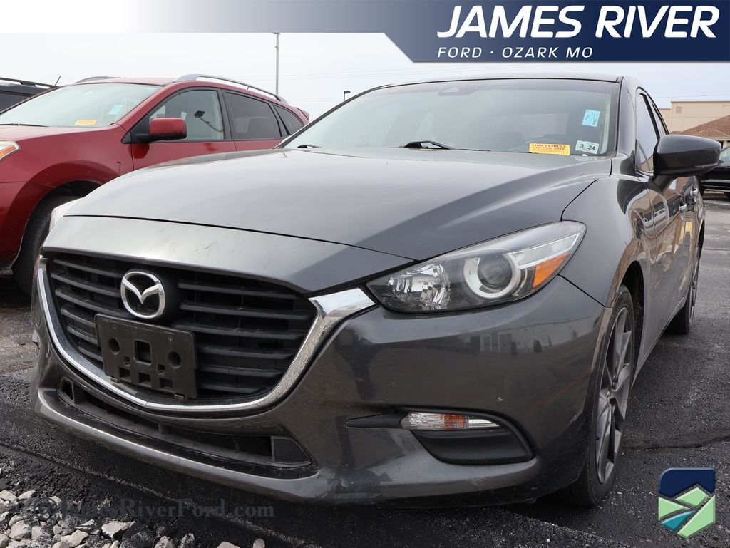 2018 Mazda MAZDA3 Touring