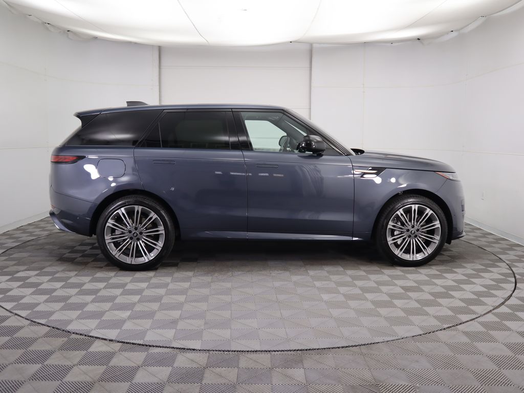 Thumbnail: 2025 Land Rover Range Rover Sport - 4