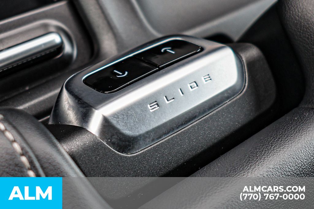 Used 2025 Silver Ford Platinum image 47