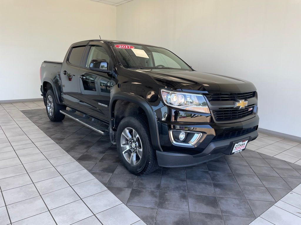 Black 2017 Chevrolet Colorado Z71 Crew Cab 4WD Pickup Truck Four-Wheel Drive 8-Speed Automatic