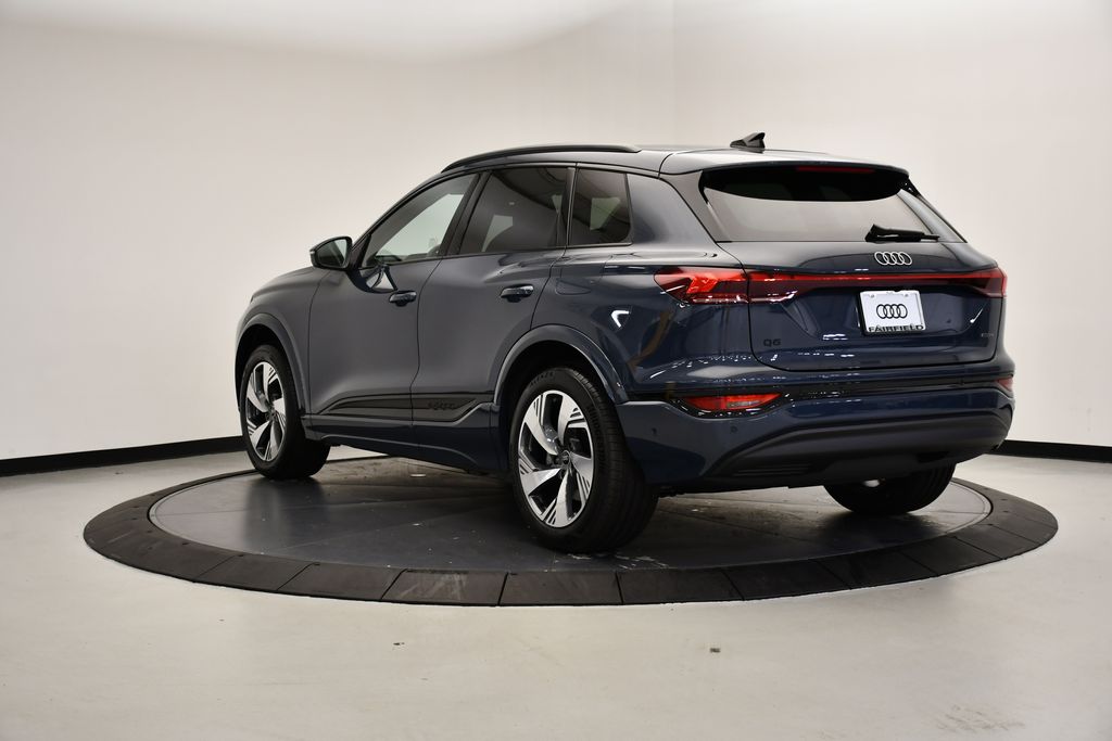 Thumbnail: 2025 Audi Q6 e-tron - 3