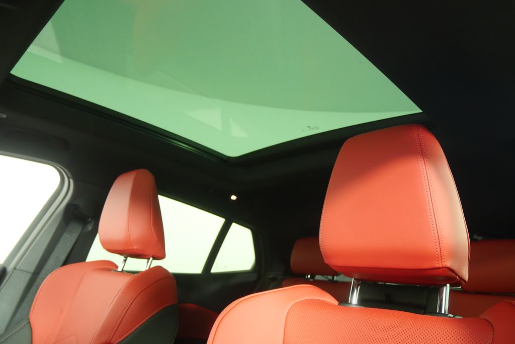 Thumbnail: 2024 BMW X2 - 11