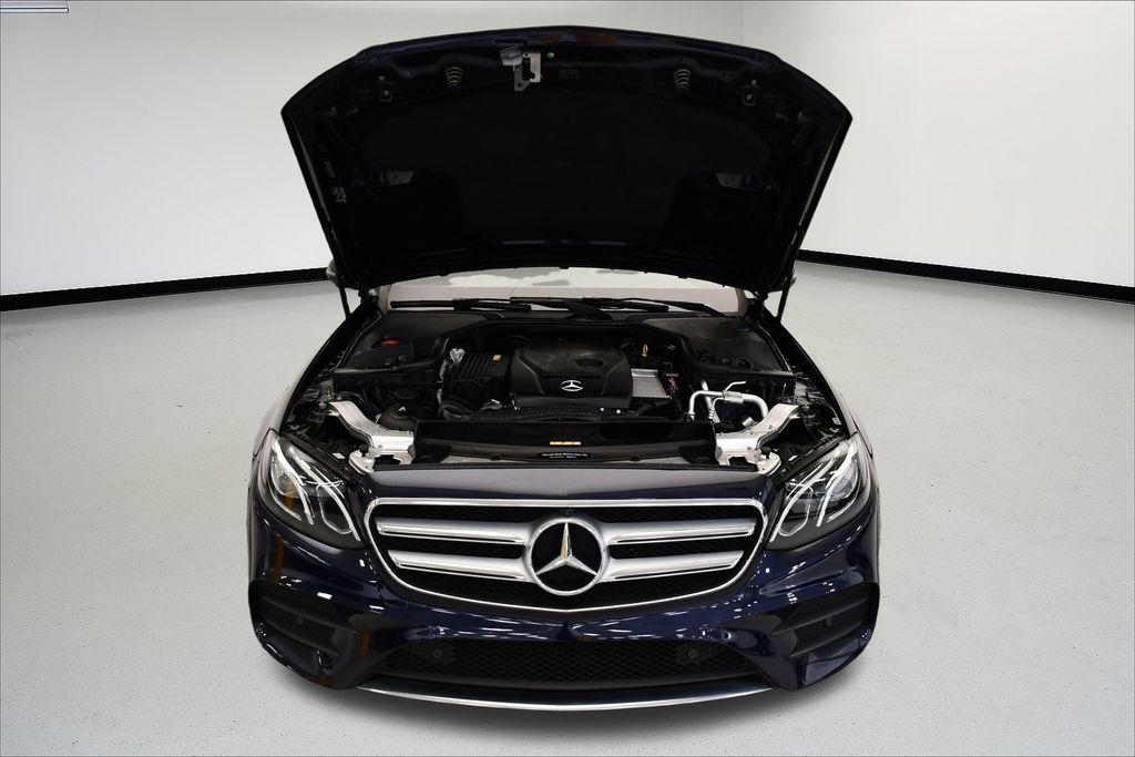 Thumbnail: 2019 Mercedes-Benz E-Class - 12