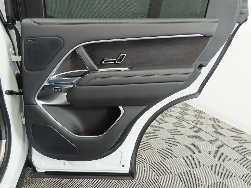 Thumbnail: 2023 Land Rover Range Rover - 26