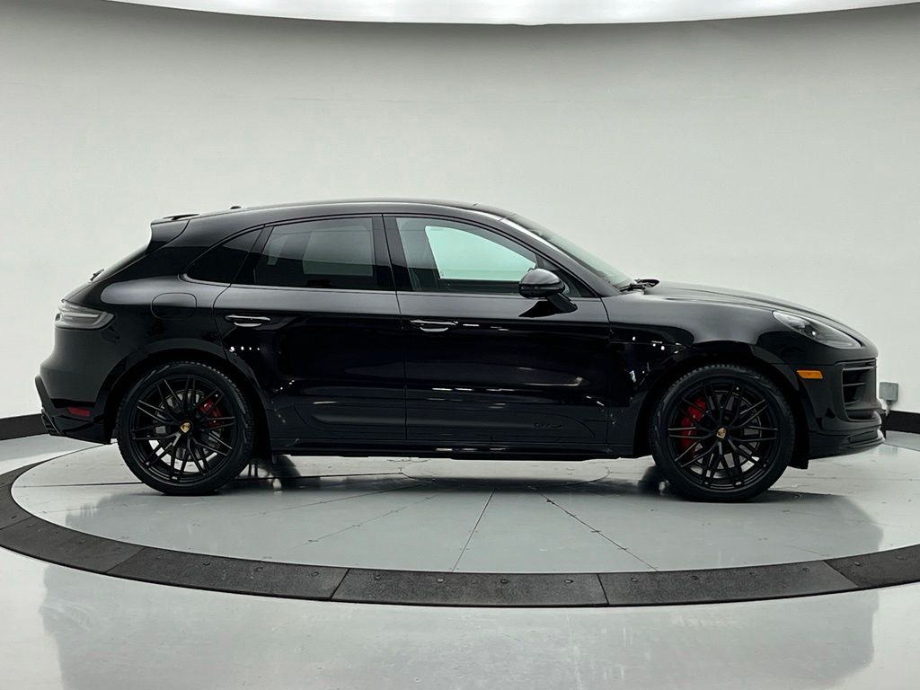 Thumbnail: 2025 Porsche Macan - 6
