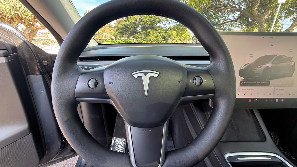 Used 2022 Tesla Model Y Long Range 4D Sport Utility