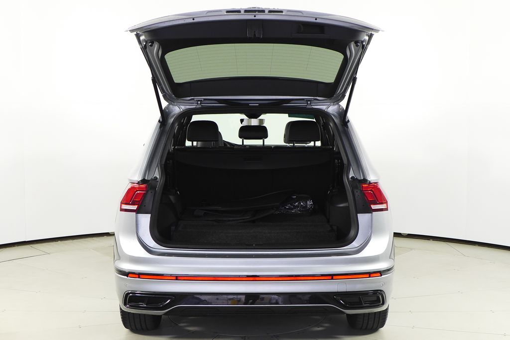 Thumbnail: 2022 Volkswagen Tiguan - 10