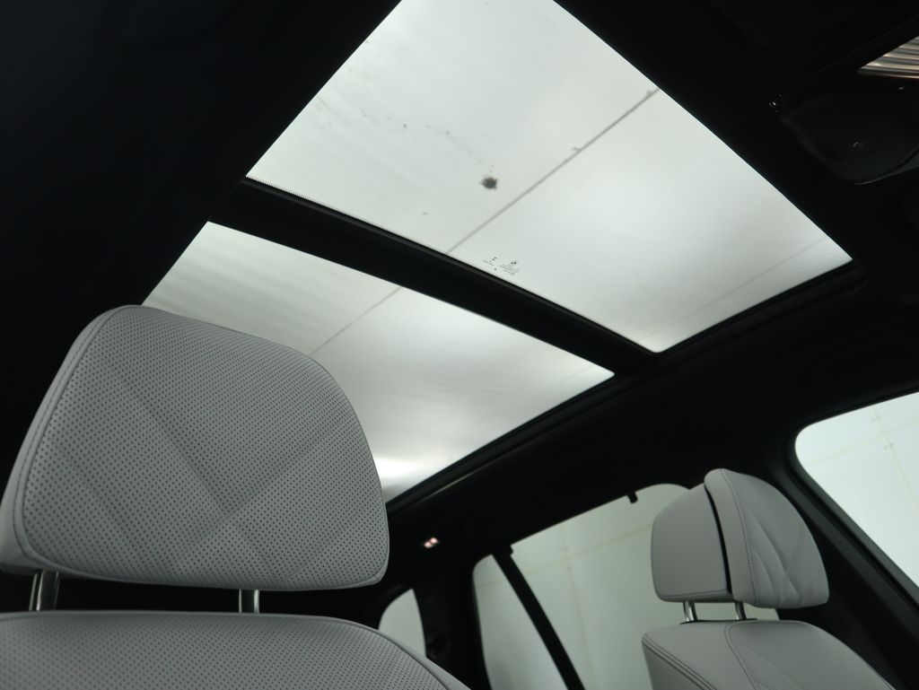 Thumbnail: 2026 BMW X5 - 19