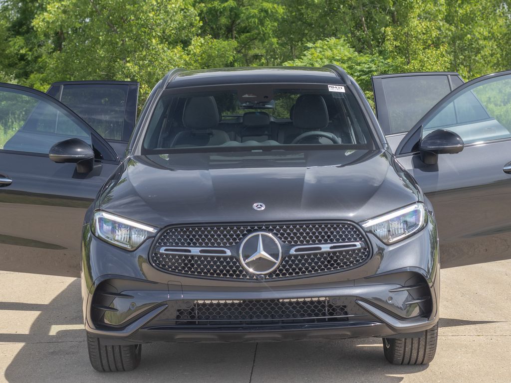 2024 Mercedes-Benz GLC GLC 300 photo