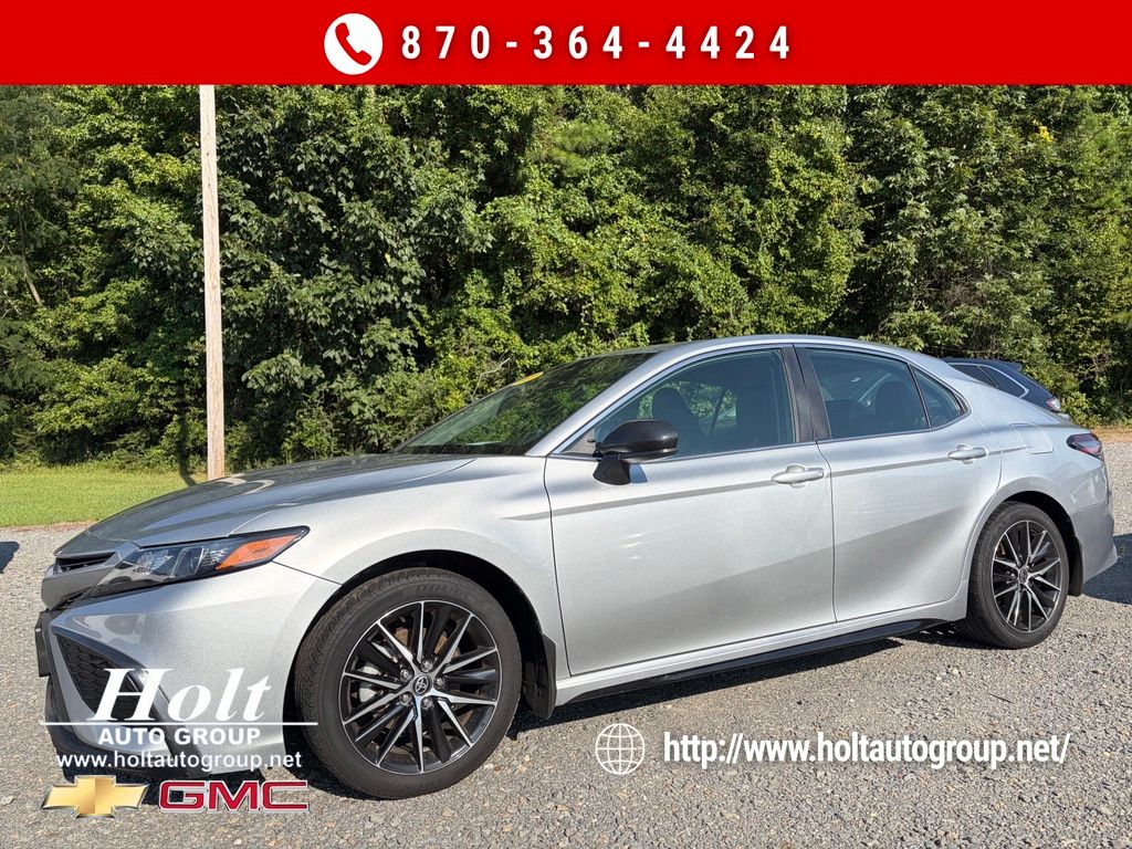 2021 Toyota Camry SE FWD
