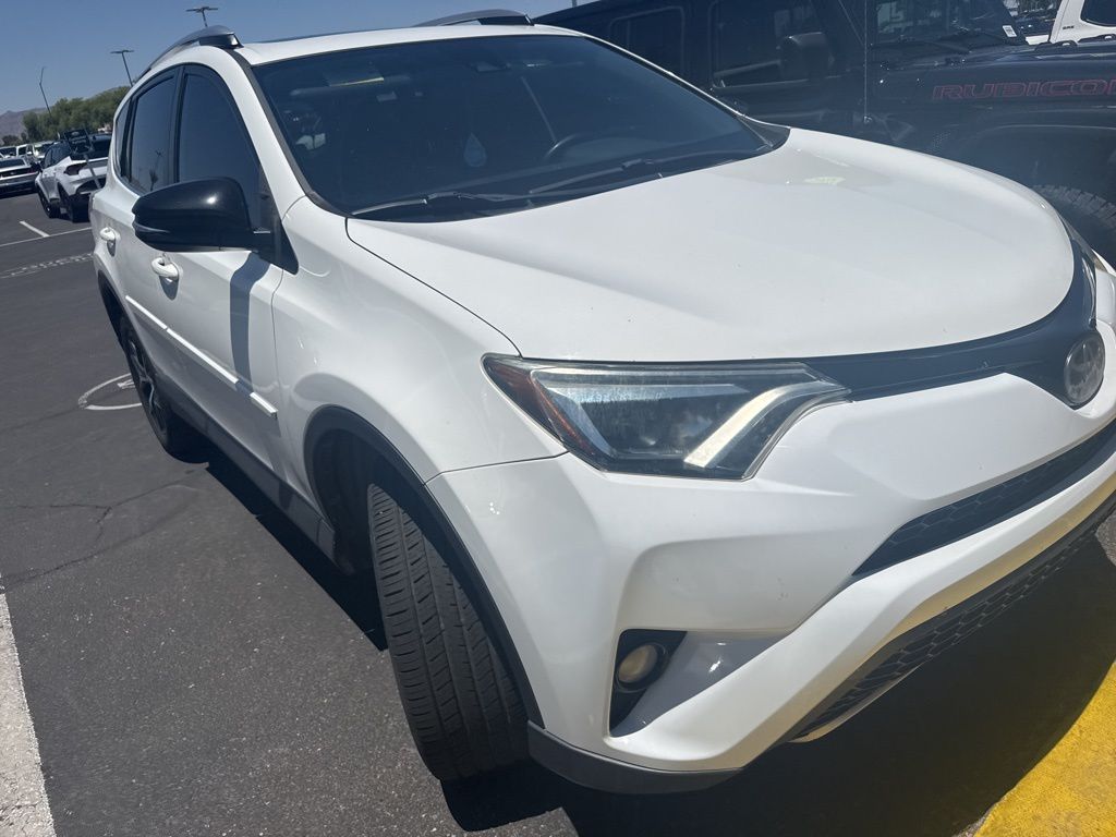 2017 Toyota RAV4 SE 3