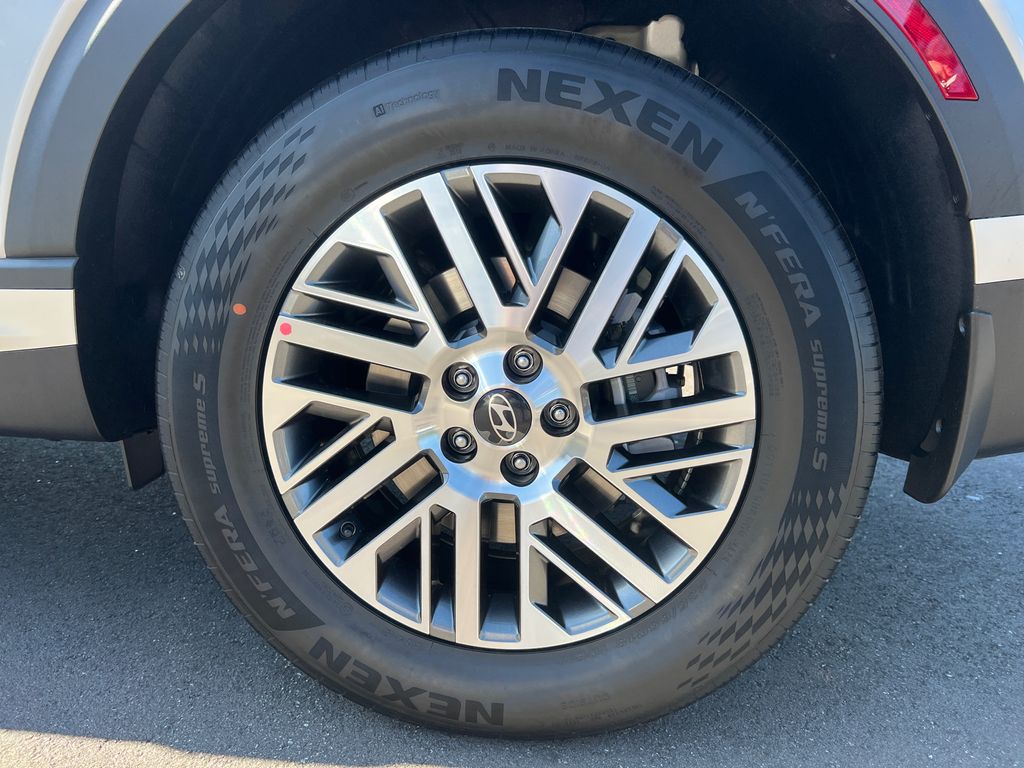 New 2026 Silver Hyundai SEL image 21