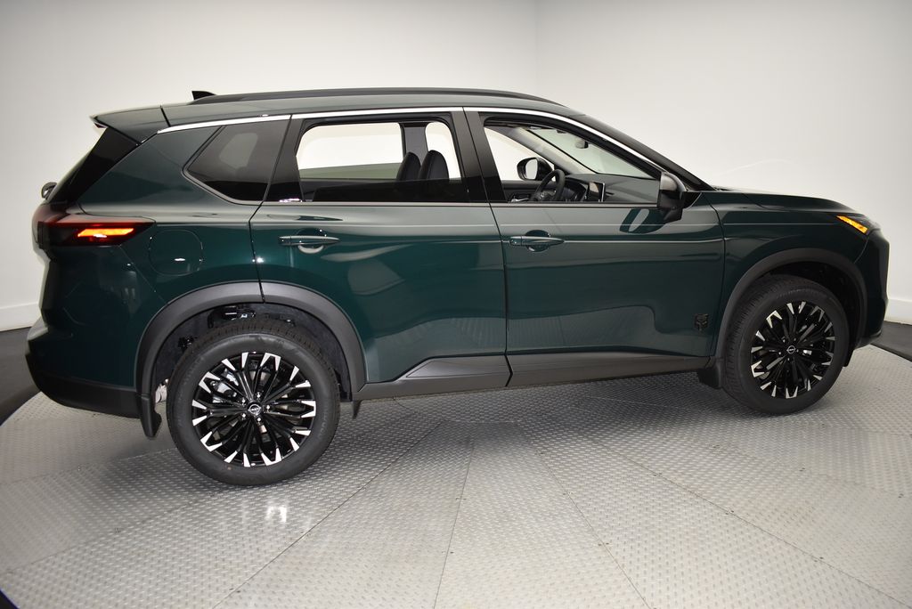 Thumbnail: 2026 Nissan Rogue - 4