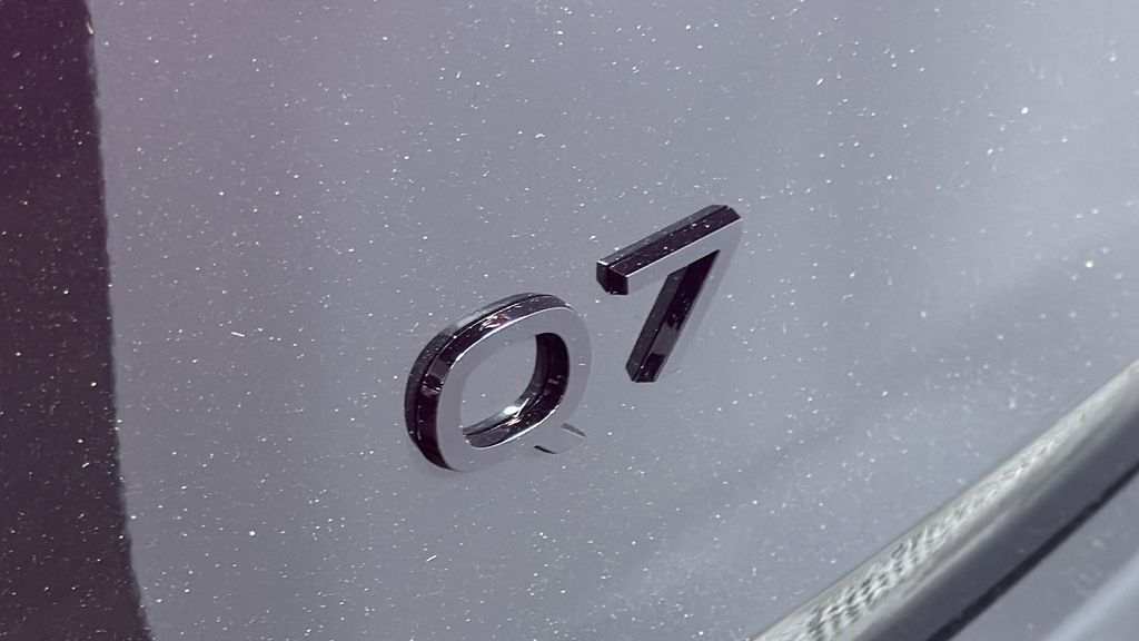 Thumbnail: 2025 Audi Q7 - 9