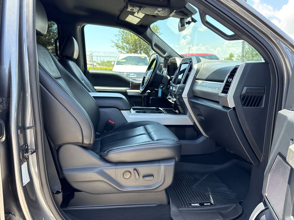Used 2022 Gray Ford Lariat image 29
