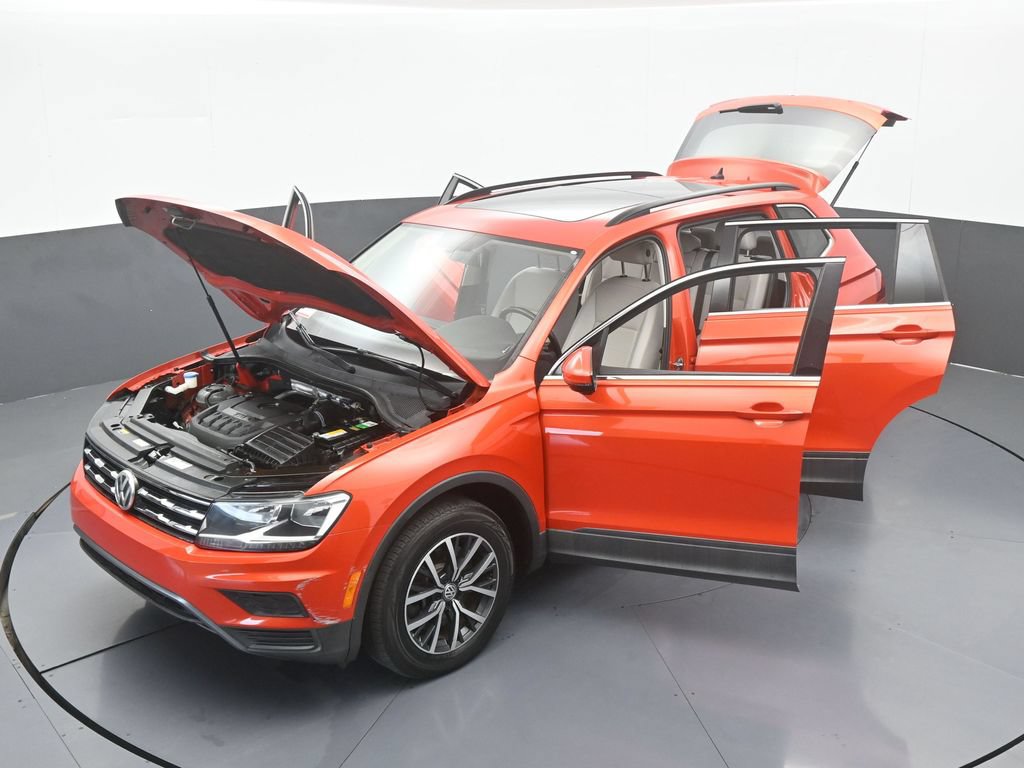 Used 2019 Orange Metallic Volkswagen 2.0T SE image 65