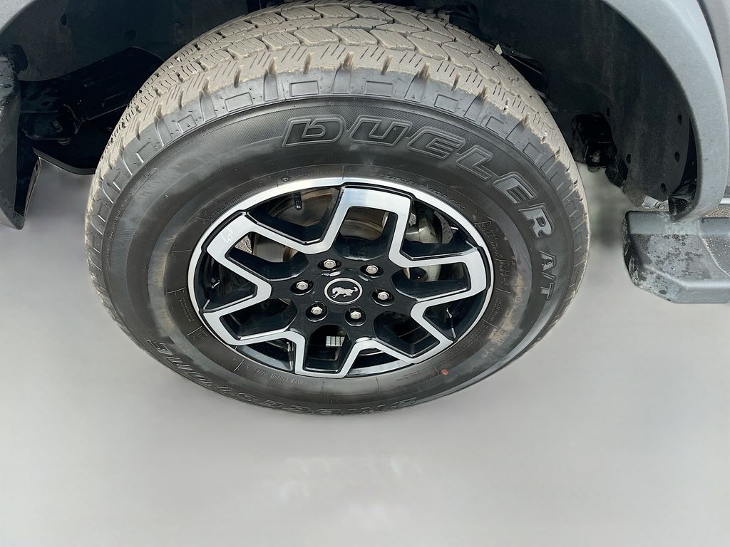 Used 2023 Gray Ford Base image 28